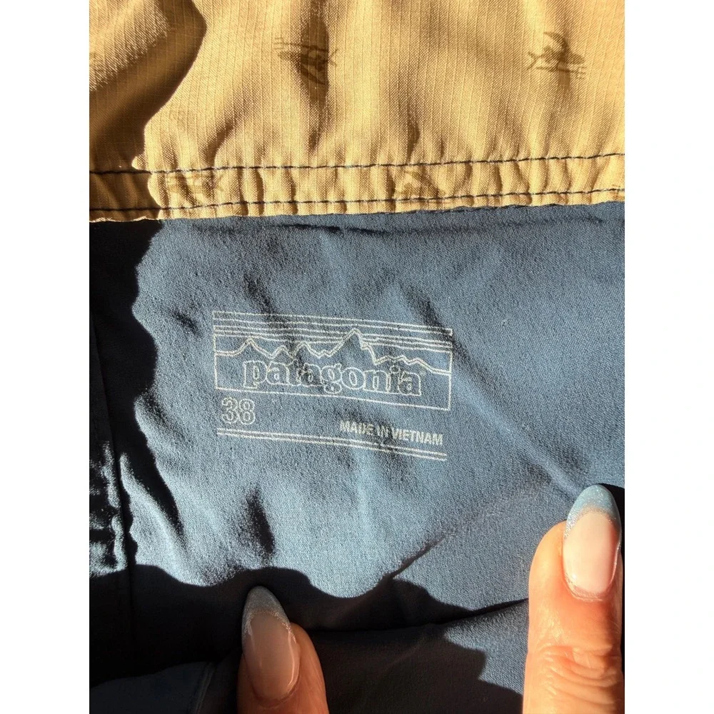 Patagonia Men's Blue Swim‎ Trunks Size 38